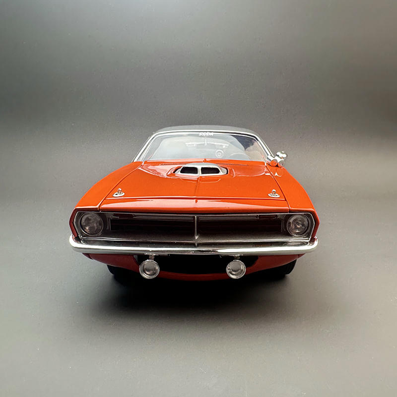 ACME 1:18 Plymouth 1970 HEMI Cuda Diecast Model — Orange