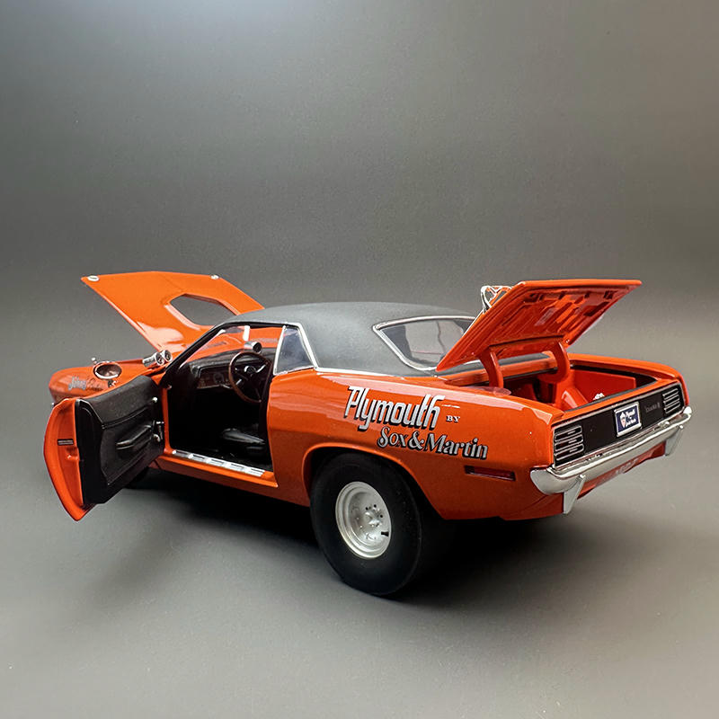 ACME 1:18 Plymouth 1970 HEMI Cuda Diecast Model — Orange