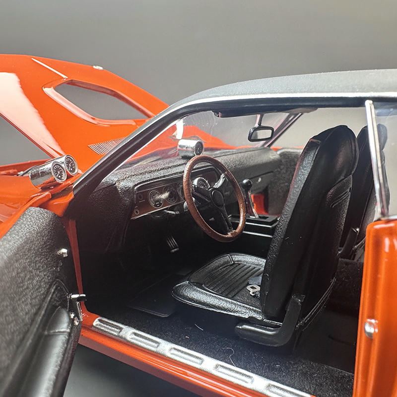 ACME 1:18 Plymouth 1970 HEMI Cuda Diecast Model — Orange