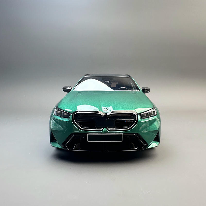 Minichamps 1:18 BMW M5 Touring (2024) Diecast Model