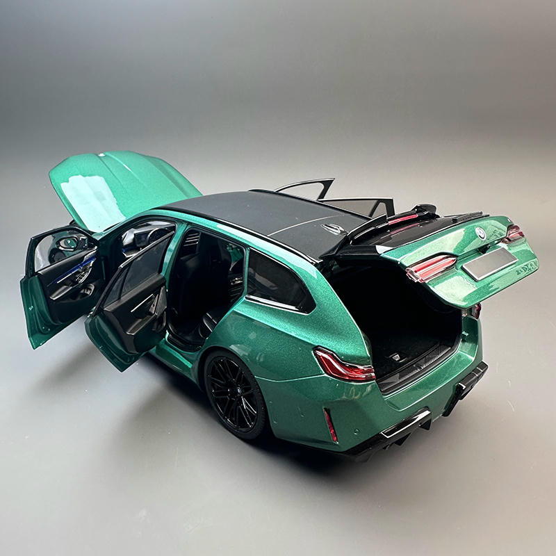 Minichamps 1:18 BMW M5 Touring (2024) Diecast Model