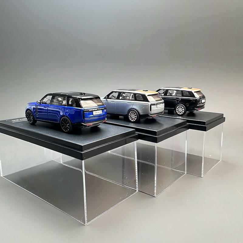 LCD 1:64 Range Rover SV 2022 Diecast Model