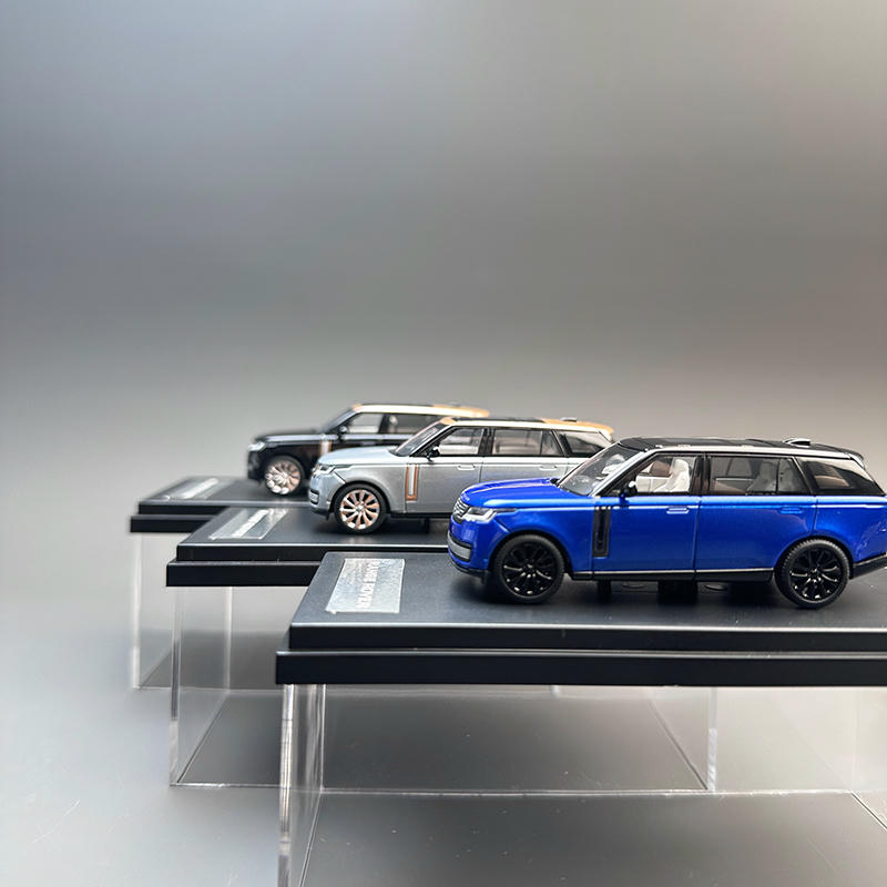 LCD 1:64 Range Rover SV 2022 Diecast Model