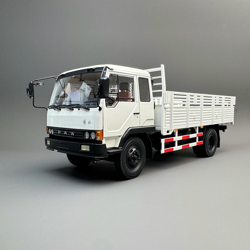 Century Dragon 1:24 Jiefang J3 Diecast Truck Model