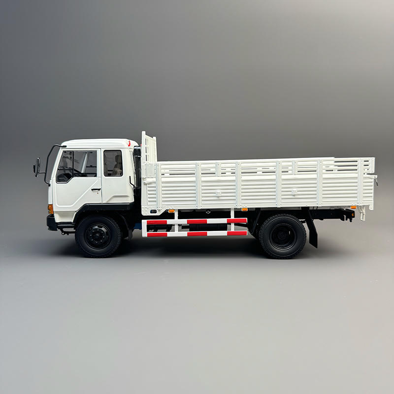 Century Dragon 1:24 Jiefang J3 Diecast Truck Model