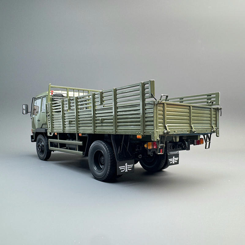 Century Dragon 1:24 Jiefang J3 Diecast Truck Model