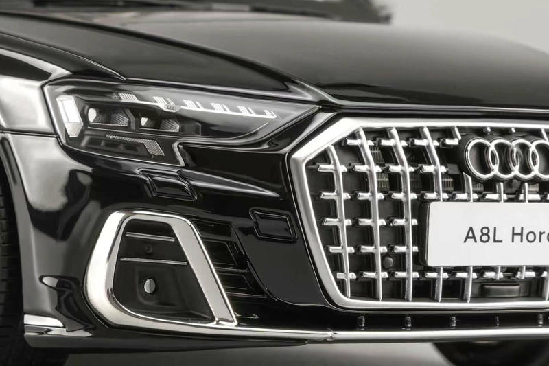 MotorHelix Audi A8 L HORCH 1:18 Resin Model Car