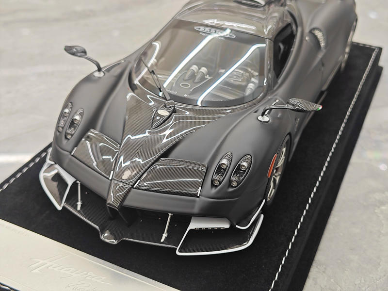 HH Model Pagani Huayra Roadster Limited Edition 1:18 Resin Model Car