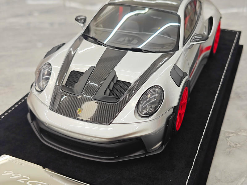 HH Model Porsche 992.1 GT3 RS 1:18 Resin Model Car