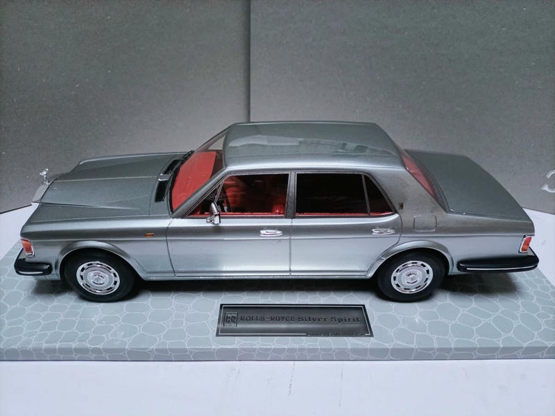 AMC 1:18 Rolls-Royce Silver Spirit Resin Model