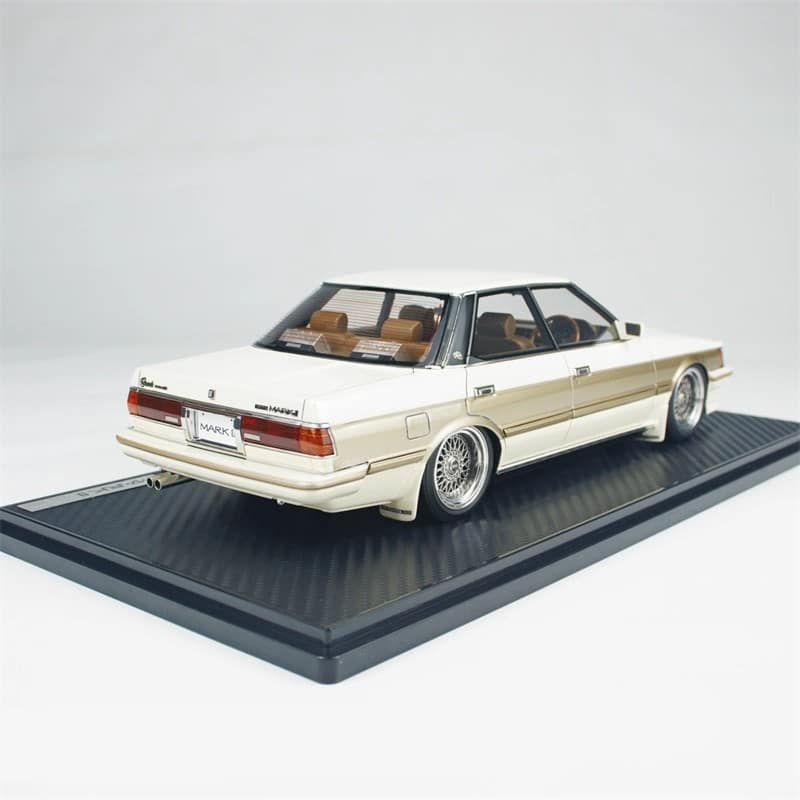 Ignition Model Toyota Mark II 1:18 Resin Model Car
