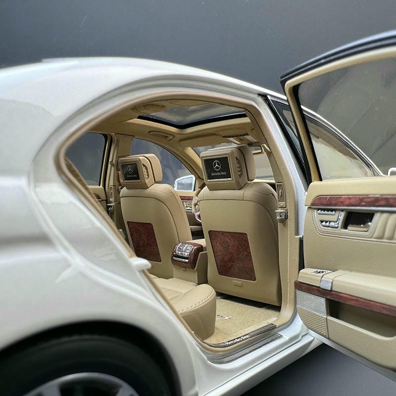 MH 1:18 Scale Mercedes-Benz S600L W221 Diecast Model Car