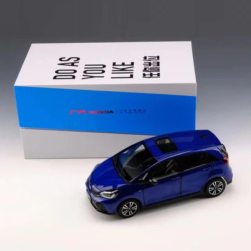 Original Manufacturer 1:18 Honda Fit 2023 (4th Generation) Diecast Model