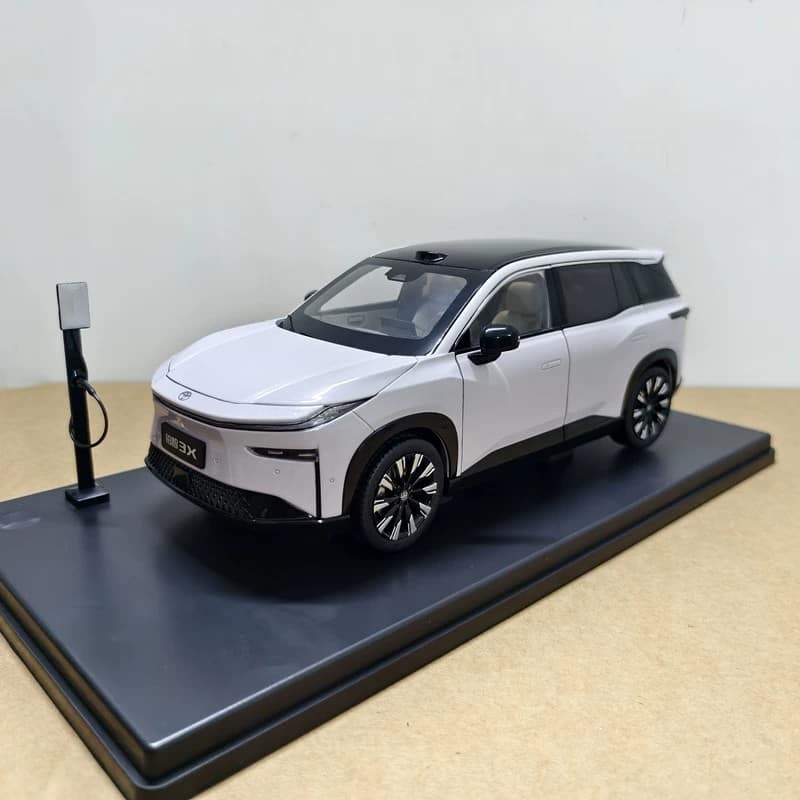 Official 1:18 GAC Toyota bZ3X Diecast Model Car – Alloy New Energy SUV Collector