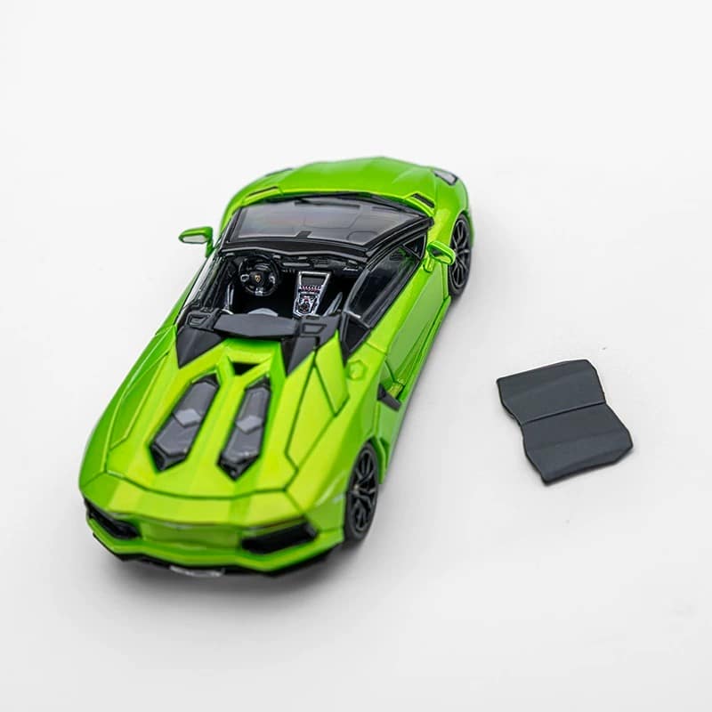 CLASSIC GARAGE 1:64 Lamborghini Aventador LP700-4 Roadster Diecast Model