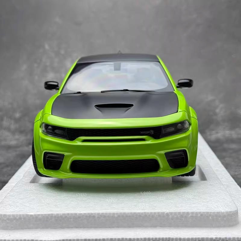 AUTOart 1:18 Dodge Charger Scat Pack Widebody Diecast Model