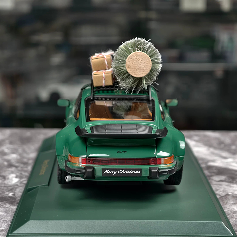 NOREV 1:18 Christmas Edition Volkswagen Beetle, Porsche 911 &amp; Fiat 500 Diecast Model Cars