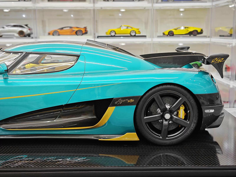 FrontiArt 1:8 Koenigsegg Agera RSR Resin Model Car
