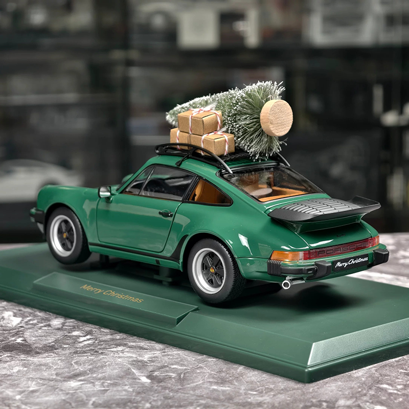 NOREV 1:18 Christmas Edition Volkswagen Beetle, Porsche 911 &amp; Fiat 500 Diecast Model Cars