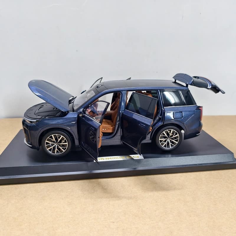 OEM GAC Trumpchi S9 1:18 Diecast Model Car