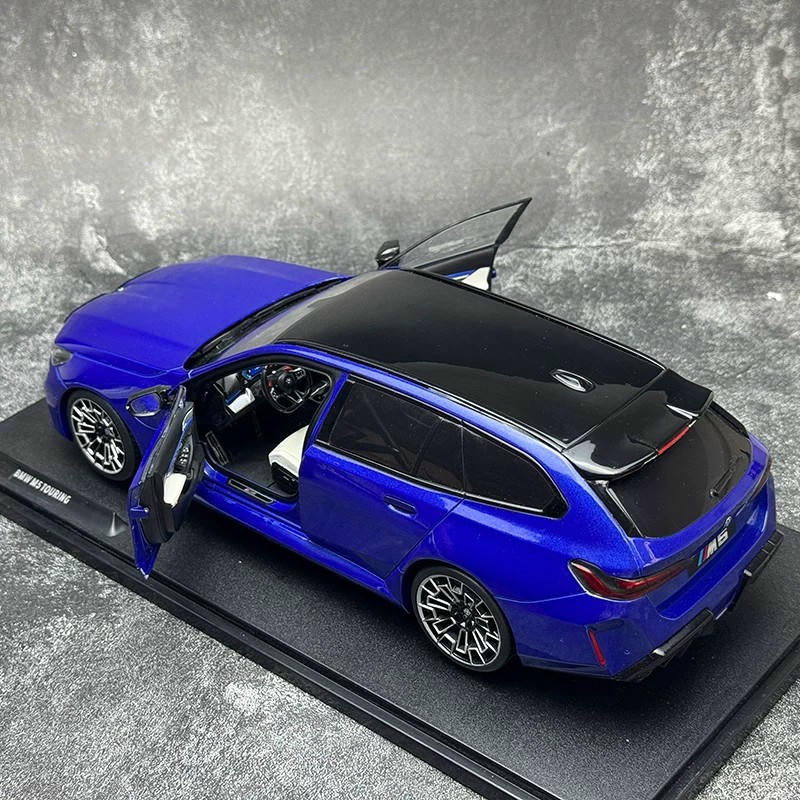 SOLIDO 1:18 BMW M5 Touring Diecast Model Car
