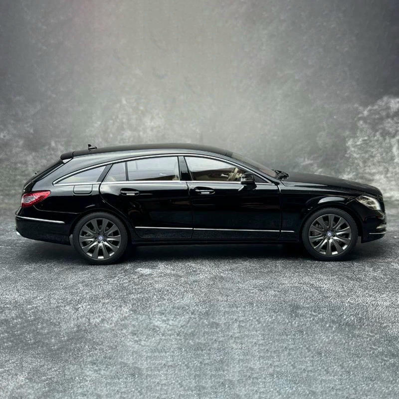 Norev 1:18 Mercedes-Benz CLS-Class Coupe (C218) 2011 Diecast Model
