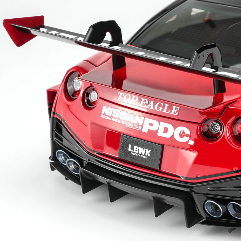 MotorHelix 1:18 Nissan GT-R R35 35GT-RR Widebody Diecast Model Car – Premium JDM