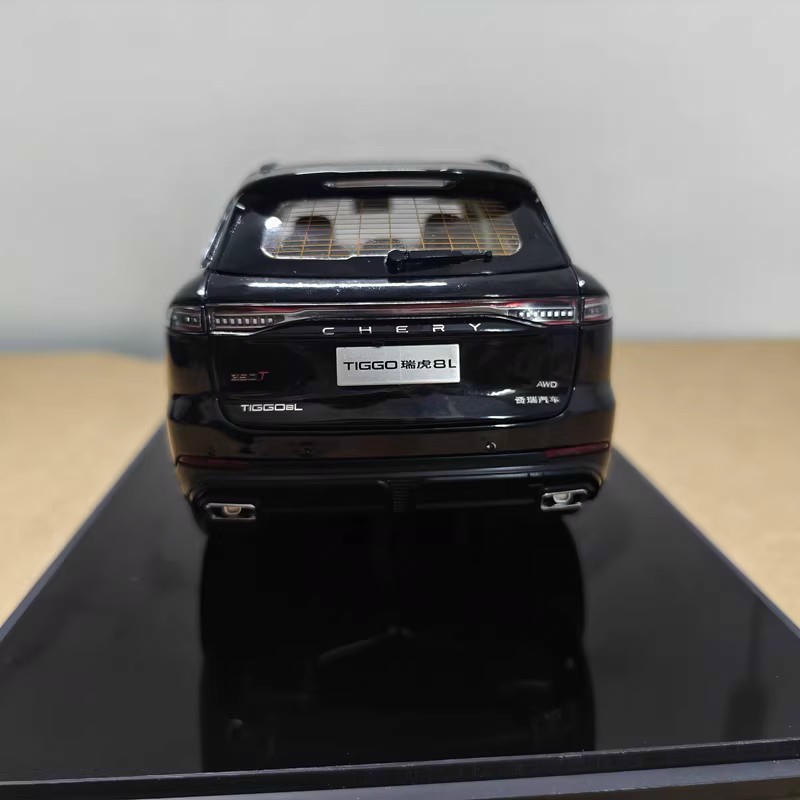 1:18 Chery Tiggo 8L SUV Diecast Model