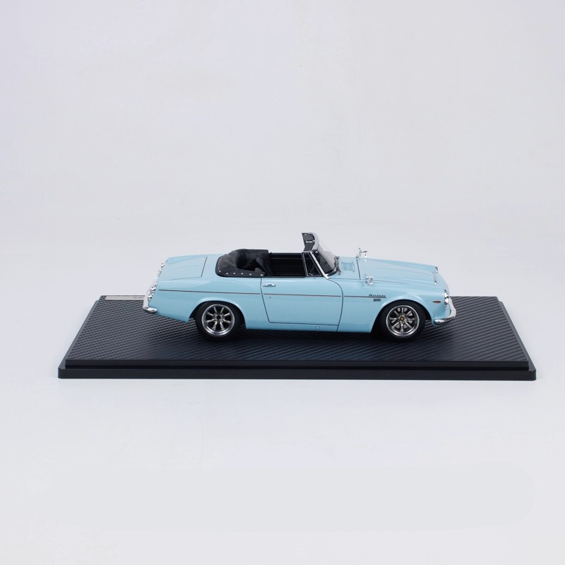 Ignition Model Fairlady 2000 SR311 1:18 Limited Resin Model Car