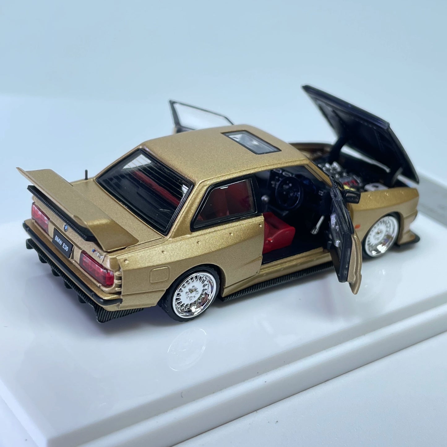 Car King HEC2026 Exhibition Limited Edition 1:64 Diecast Model Collection – Gold
