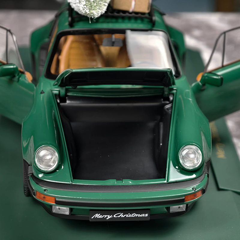 NOREV 1:18 Christmas Edition Volkswagen Beetle, Porsche 911 &amp; Fiat 500 Diecast Model Cars
