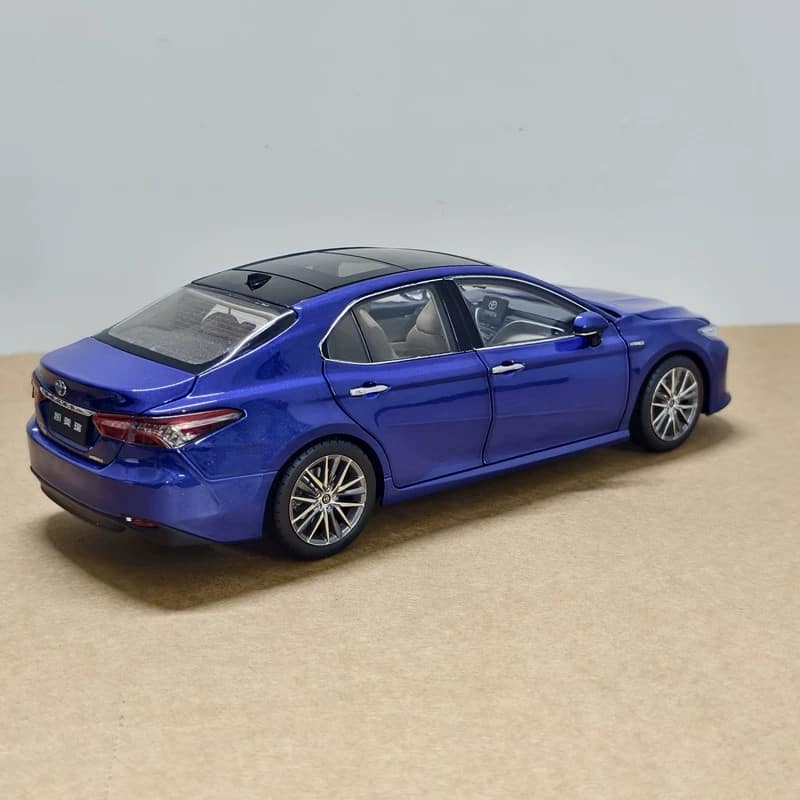 oem Licensed Toyota Camry (XV70) Hybrid Sport 2018–2021 1:18 Diecast Model