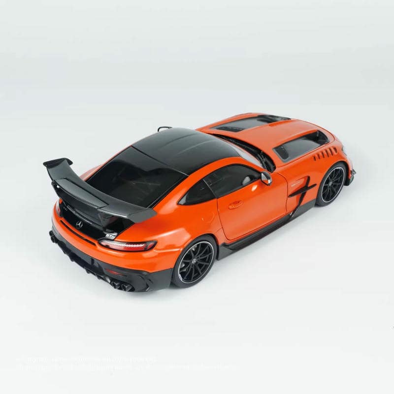 Minichamps 1:18 Mercedes-AMG GT Black Series Diecast Model – YX