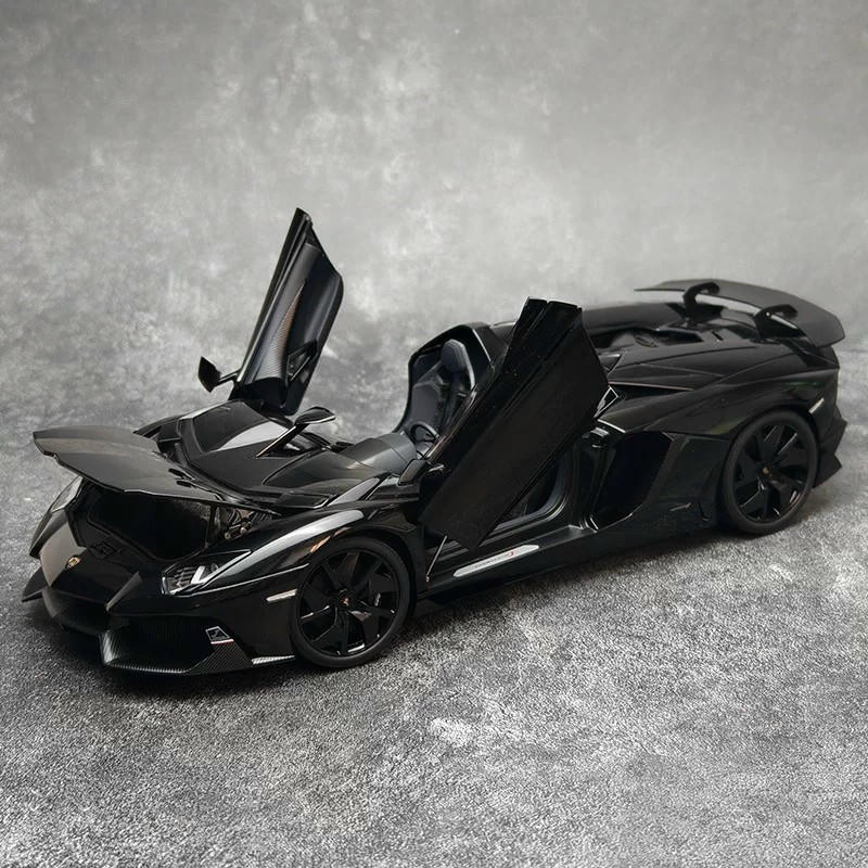 AUTOart 1:18 Lamborghini Aventador J LP700-4 Diecast Model