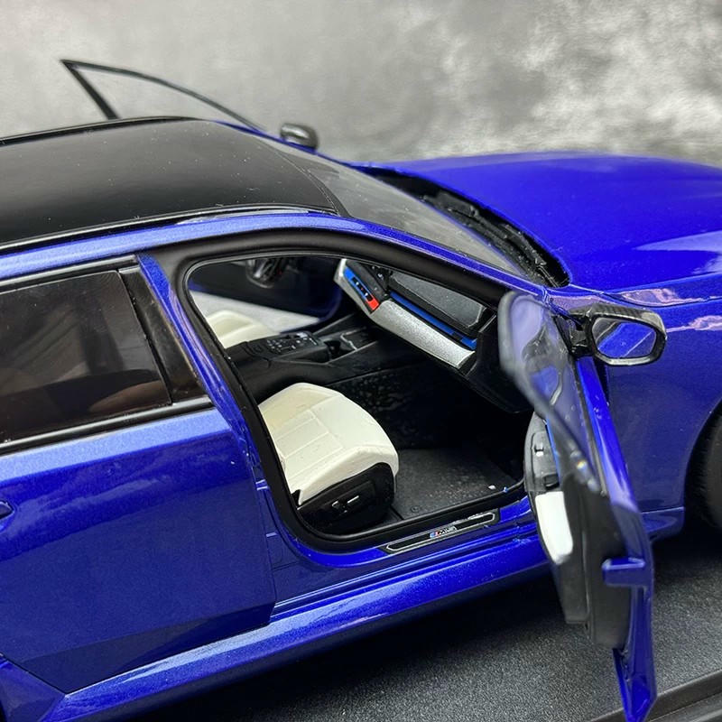 SOLIDO 1:18 BMW M5 Touring Diecast Model Car