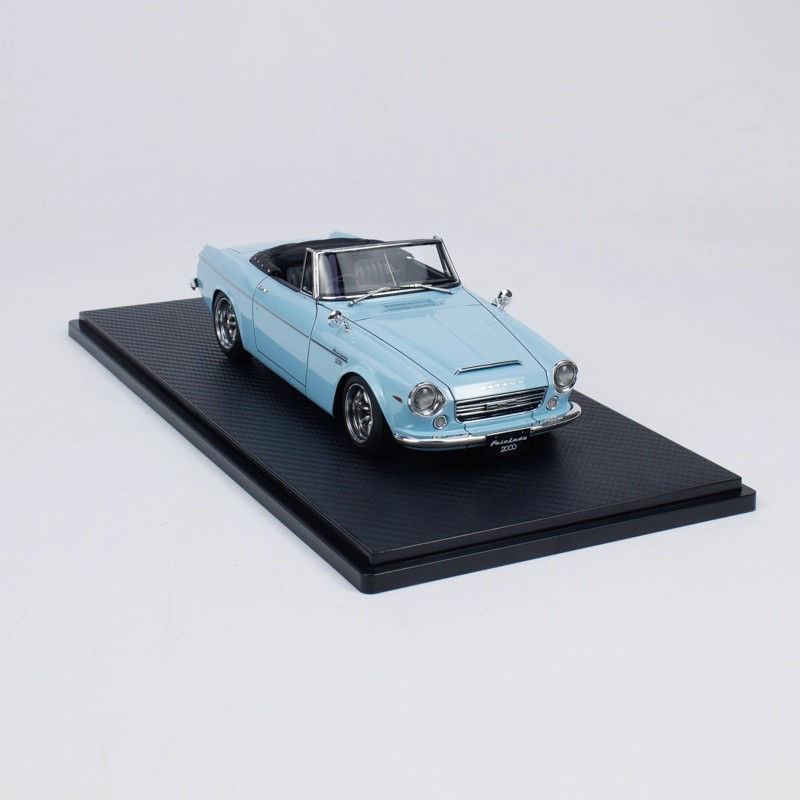 Ignition Model Fairlady 2000 SR311 1:18 Limited Resin Model Car