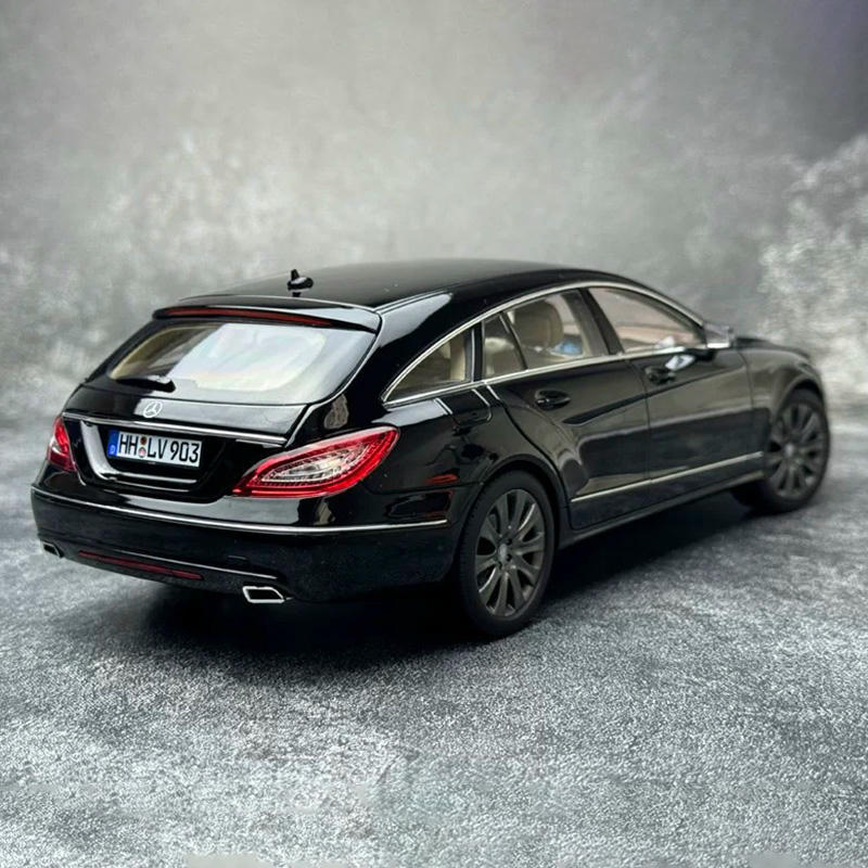 Norev 1:18 Mercedes-Benz CLS-Class Coupe (C218) 2011 Diecast Model