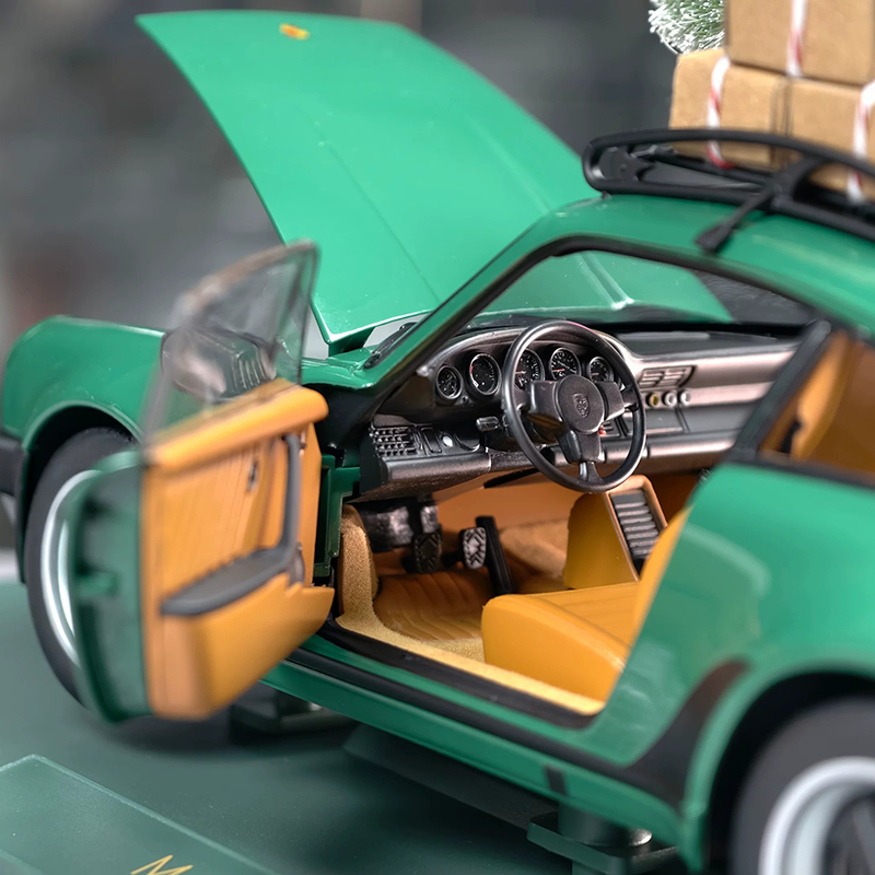 NOREV 1:18 Christmas Edition Volkswagen Beetle, Porsche 911 &amp; Fiat 500 Diecast Model Cars