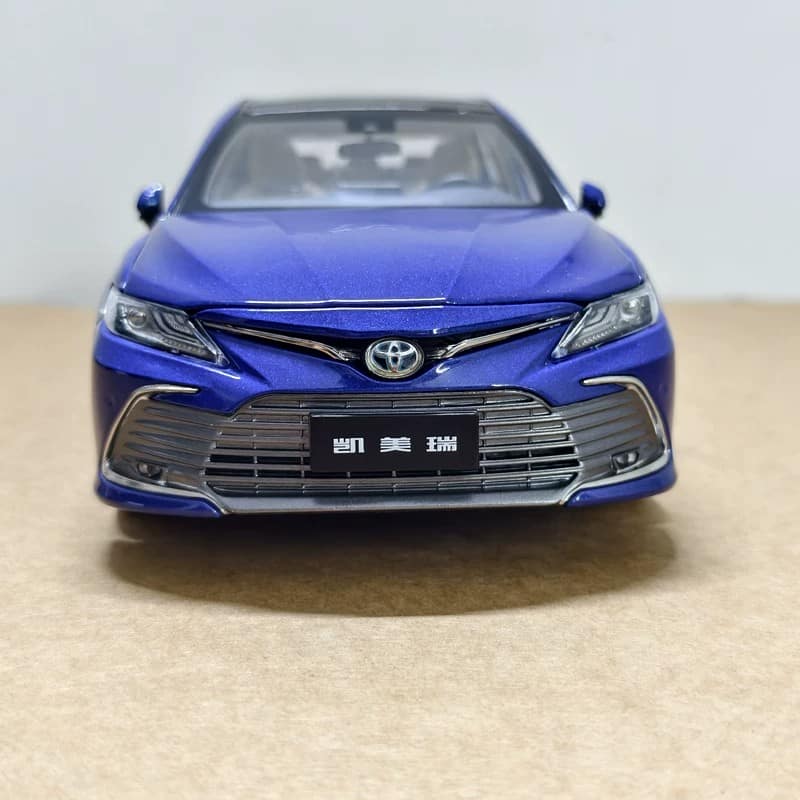 oem Licensed Toyota Camry (XV70) Hybrid Sport 2018–2021 1:18 Diecast Model