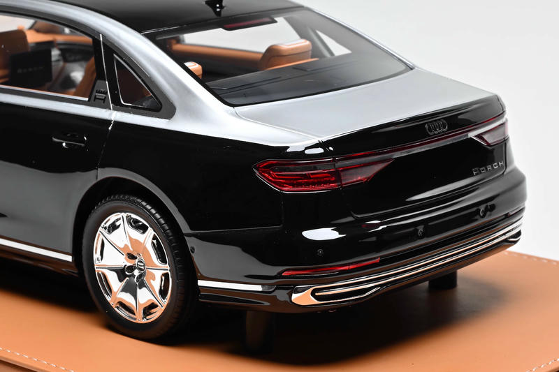 Vehicle Art 1:18 Mercedes-Benz Audi A8L Horch Resin Model