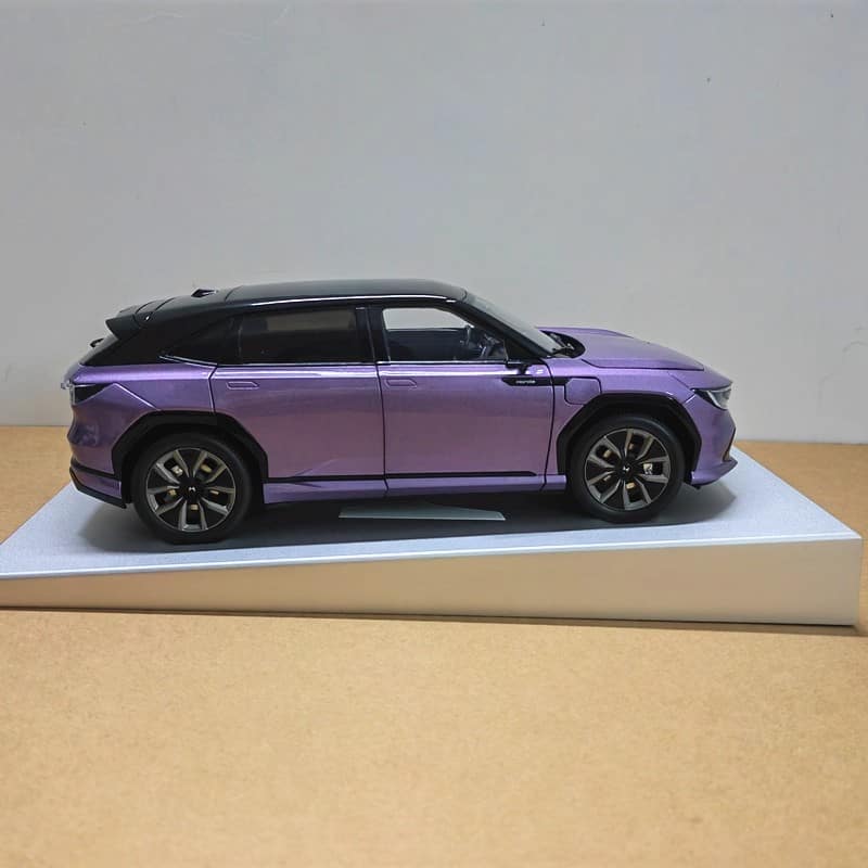GAC Honda P7 1:18 Diecast Model Car