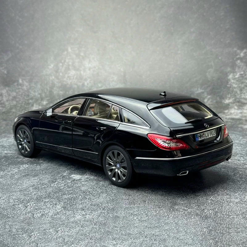 Norev 1:18 Mercedes-Benz CLS-Class Coupe (C218) 2011 Diecast Model