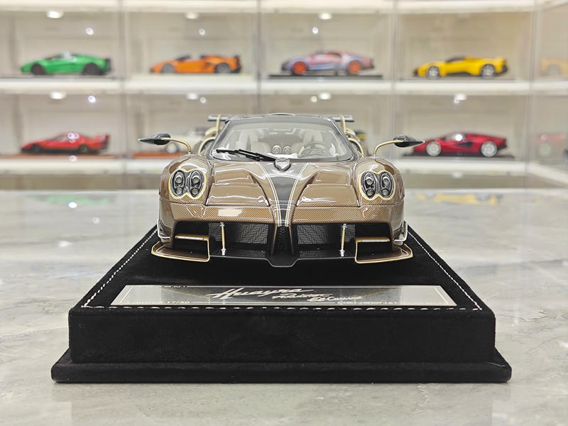 HH Model Pagani Huayra Roadster Limited Edition 1:18 Resin Model Car