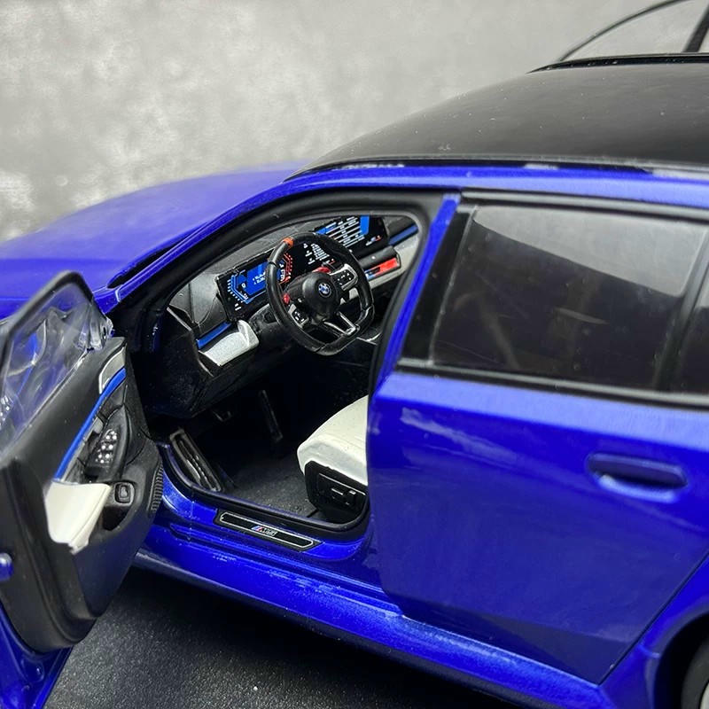 SOLIDO 1:18 BMW M5 Touring Diecast Model Car