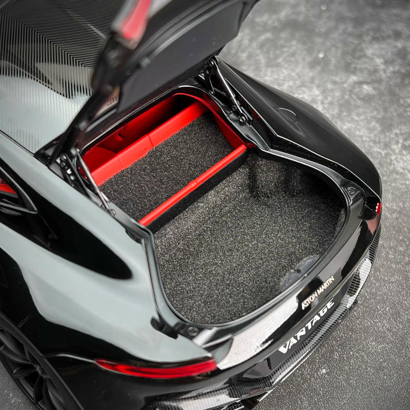 AUTOart 1:18 Aston Martin Vantage 2019 Alloy Diecast Model