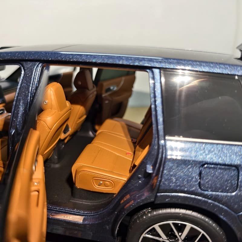 OEM GAC Trumpchi S9 1:18 Diecast Model Car