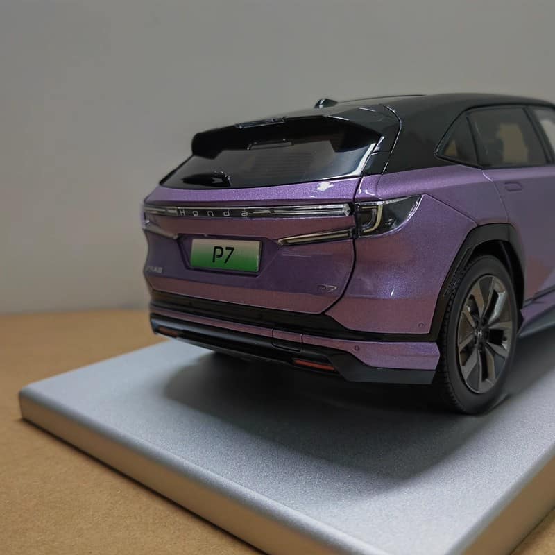 GAC Honda P7 1:18 Diecast Model Car