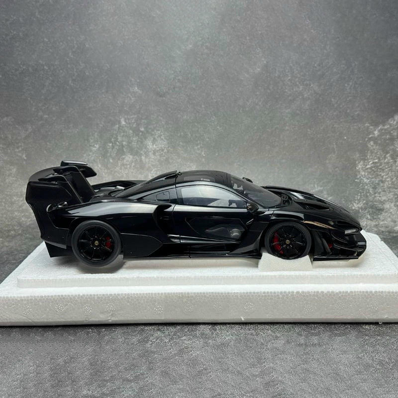 AUTOart 1:18 McLaren Senna GTR Diecast Model