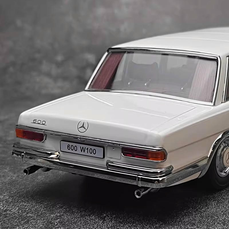 KK Scale Mercedes-Benz 600 Pullman W100 1:18 Diecast Model Car
