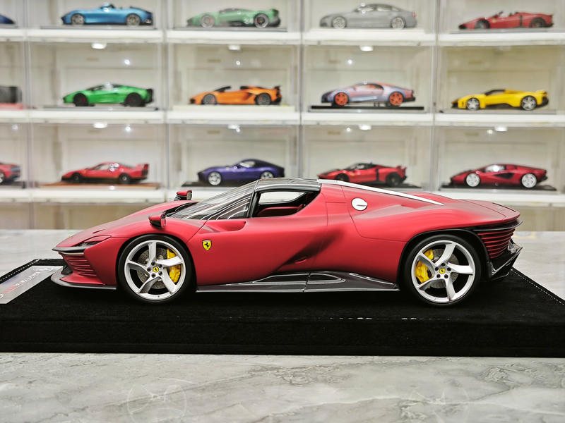 Zigzag Youngster 1:18 Ferrari Daytona SP3 Resin Model